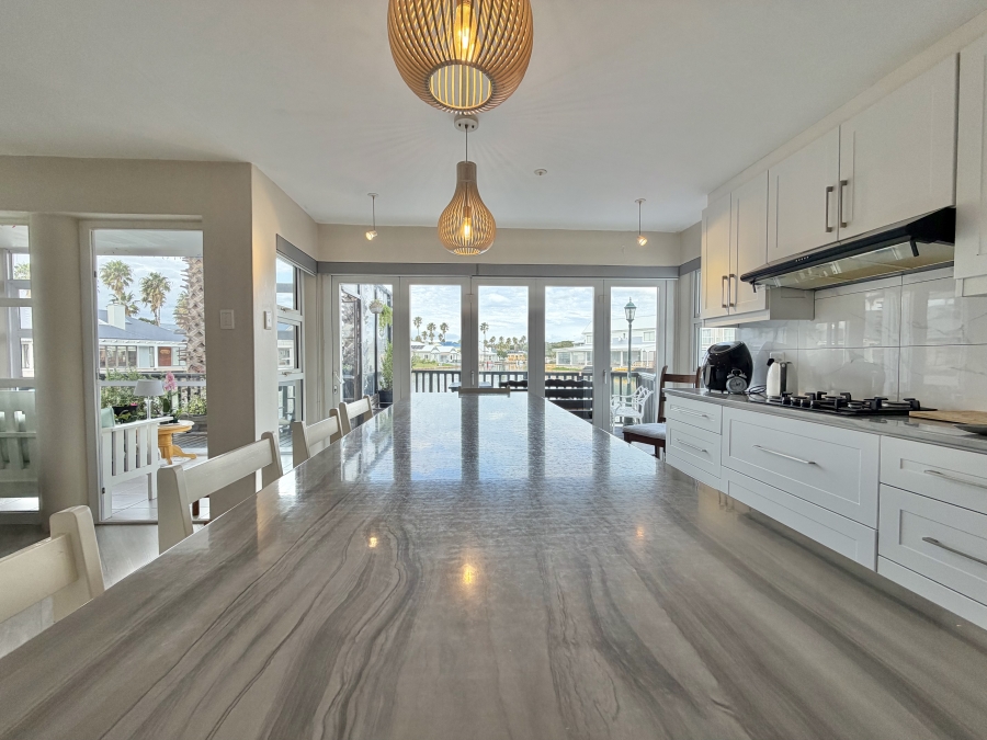 6 Bedroom Property for Sale in Marina Martinique Eastern Cape